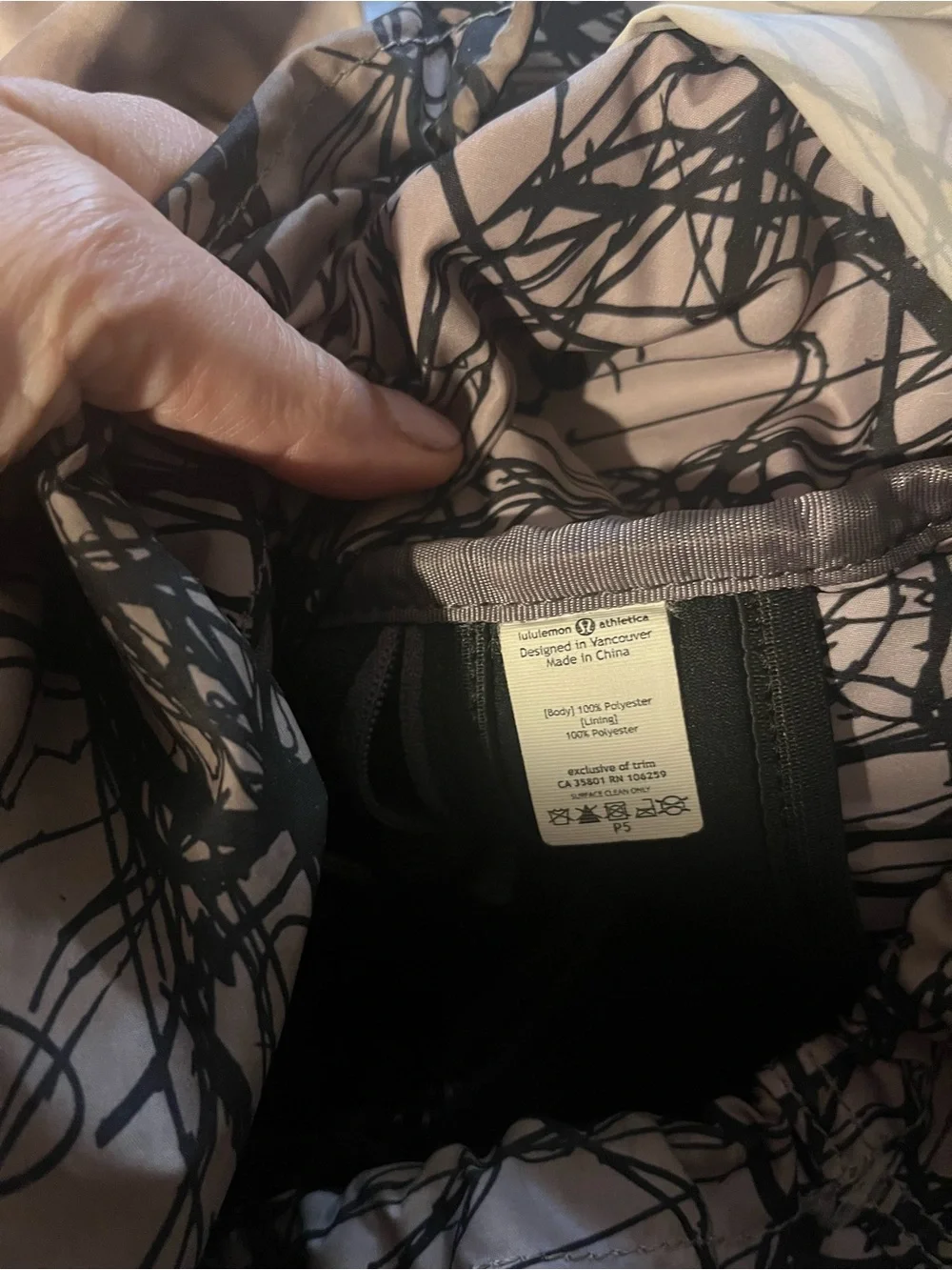 Lululemon Wanderlust Rucksack Snowy Owl Print Large Backpack Purple & Grey Rare